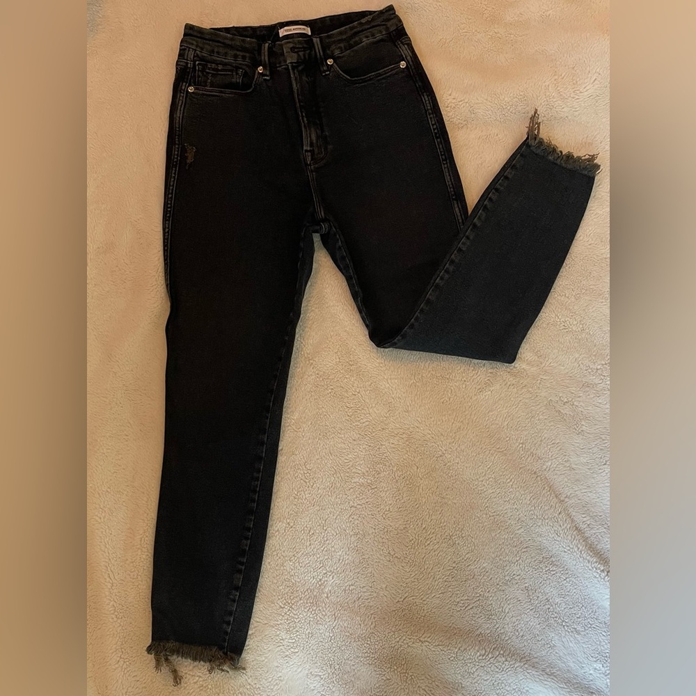 Good American high waisted jeans with frayed bottom (Good Curve)